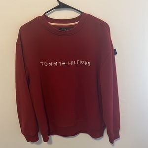 It’s a Small Men’s Red Tommy Hilfiger Pullover